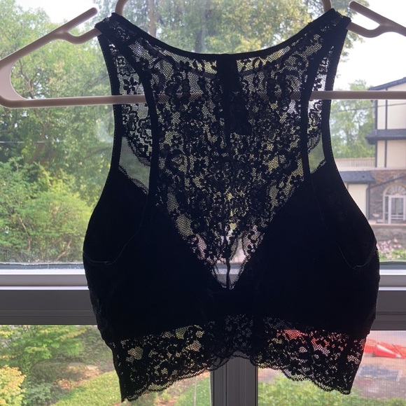 Platinum Black Lace Bralette - Picture 2 of 8